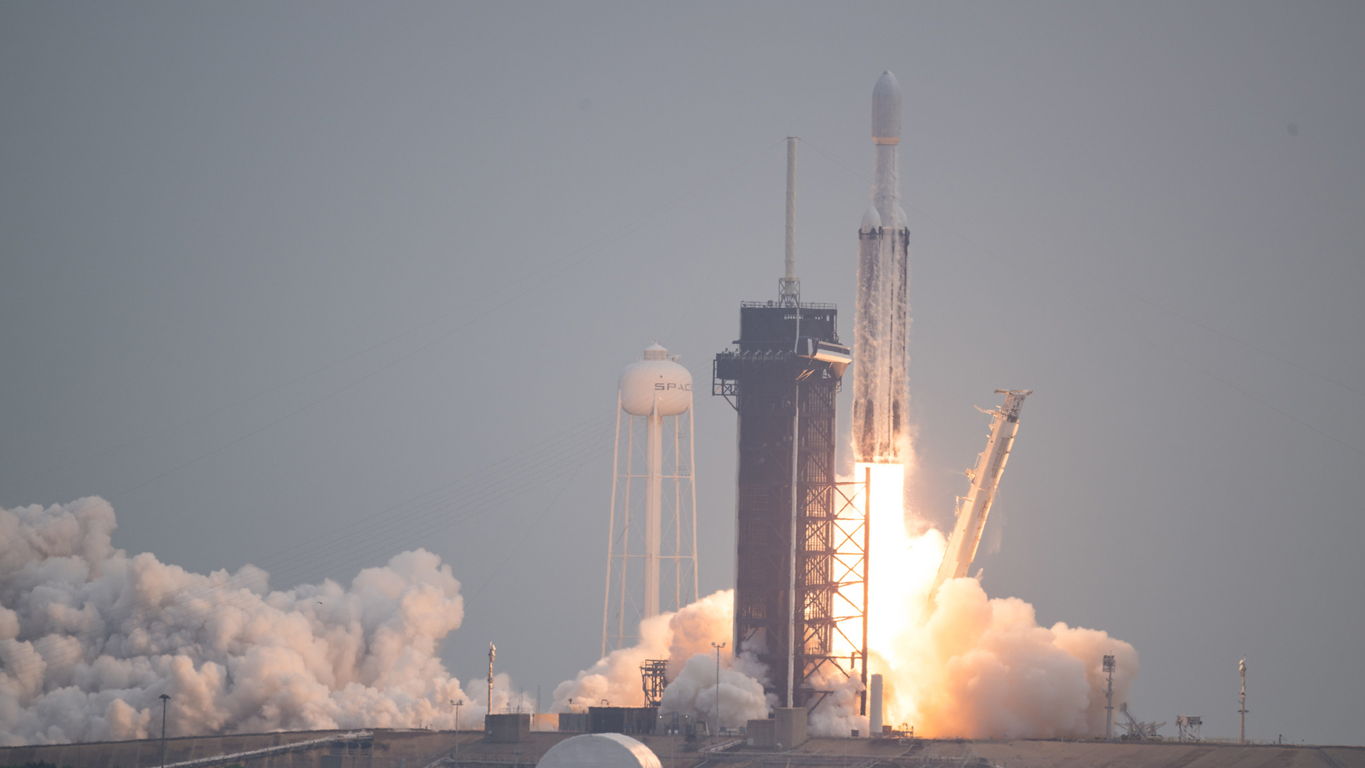 Psyche spacecraft launched atop of SpaceX's Falcon Heavy