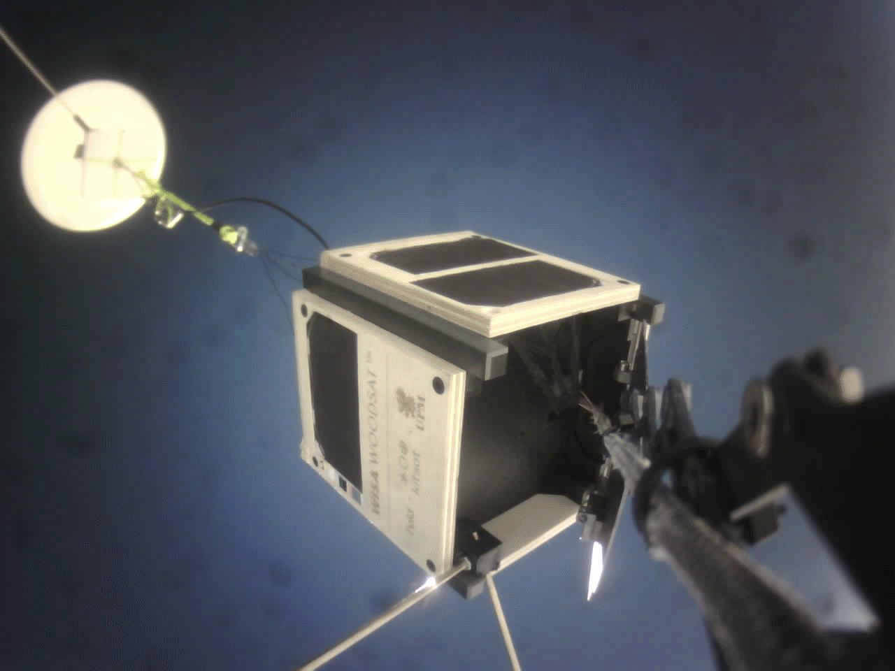 Images taken by the "selfie stick" camera reveal nicely how the balloon expanded before it exploded.